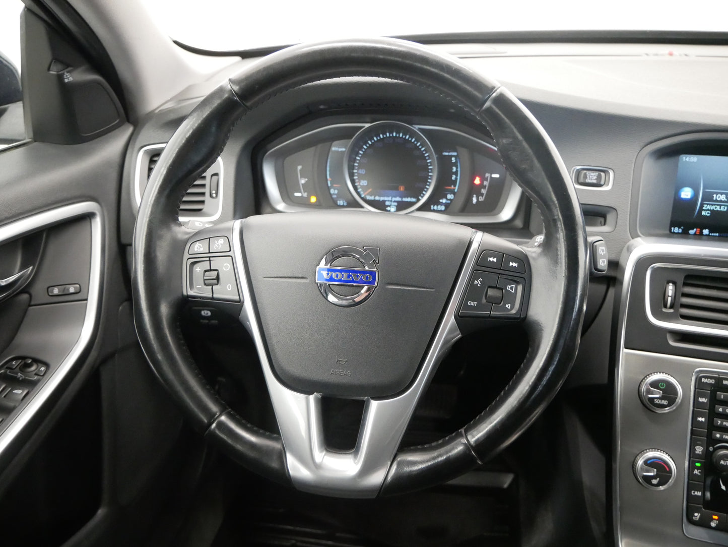 Volvo V60 D4 133kW Momentum