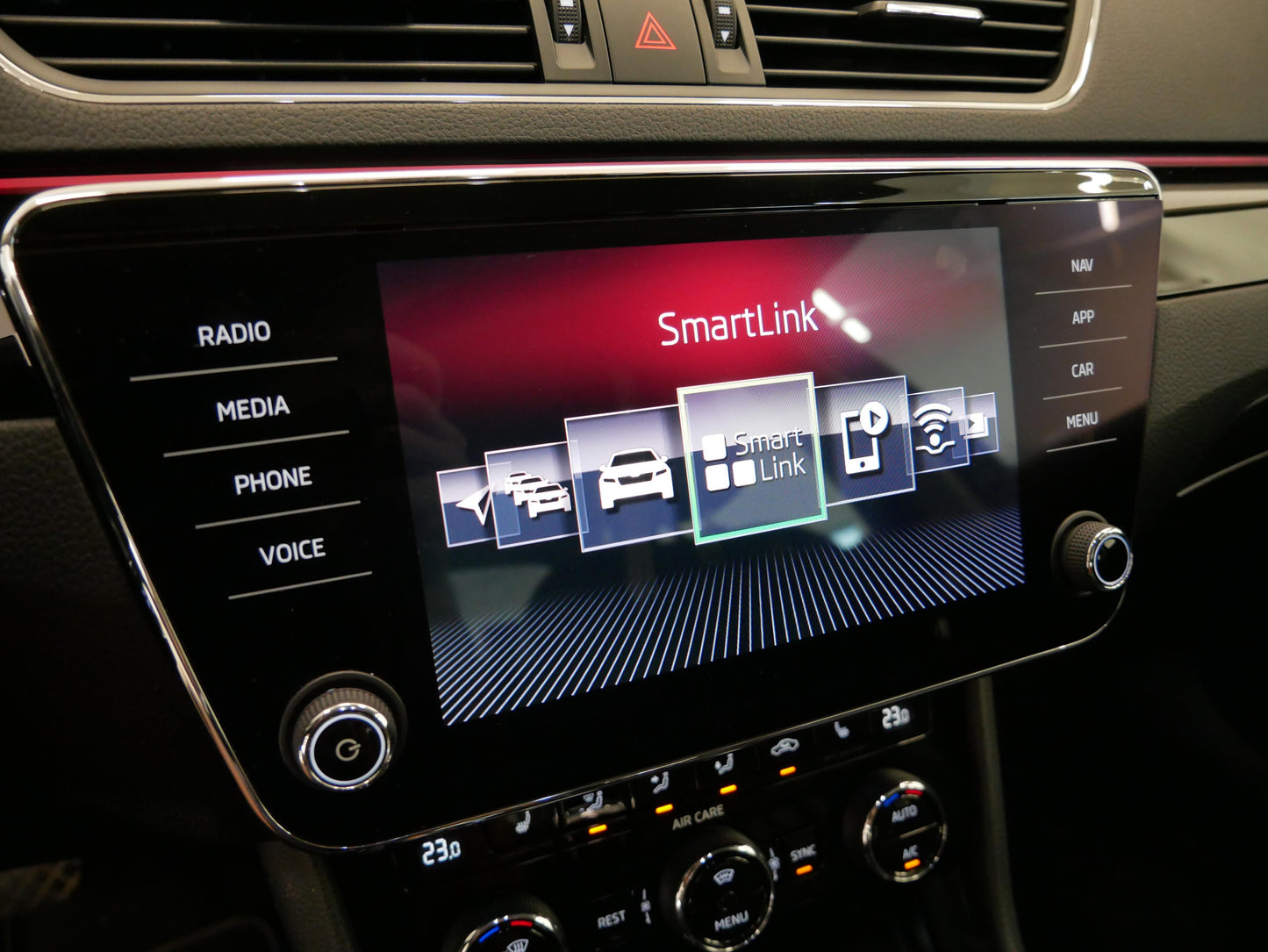Škoda Superb 2.0 TDI 140 kW DSG 4x4 L&K