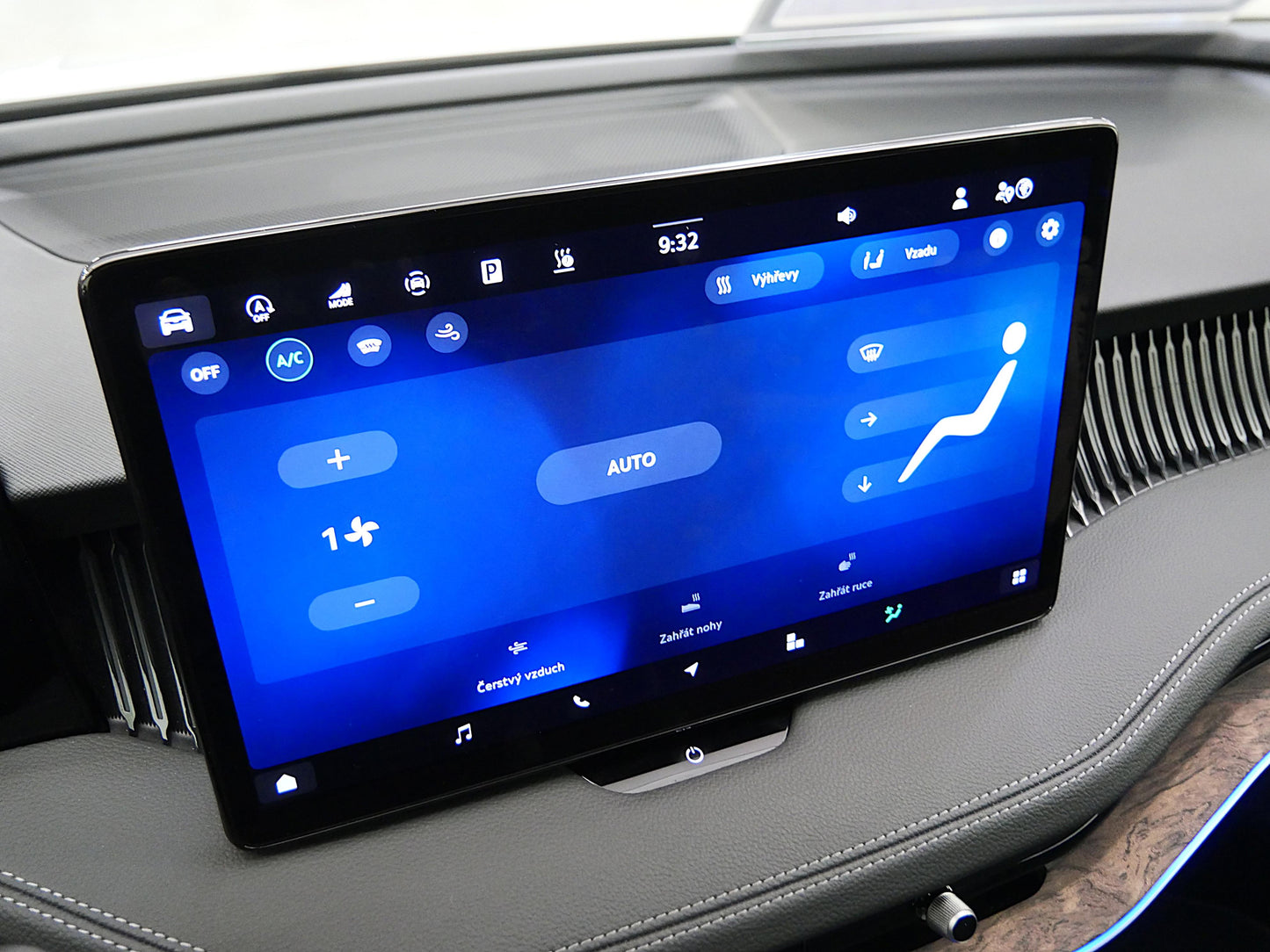 ŠKODA Superb 2.0 TDI 110 kW DSG L&K