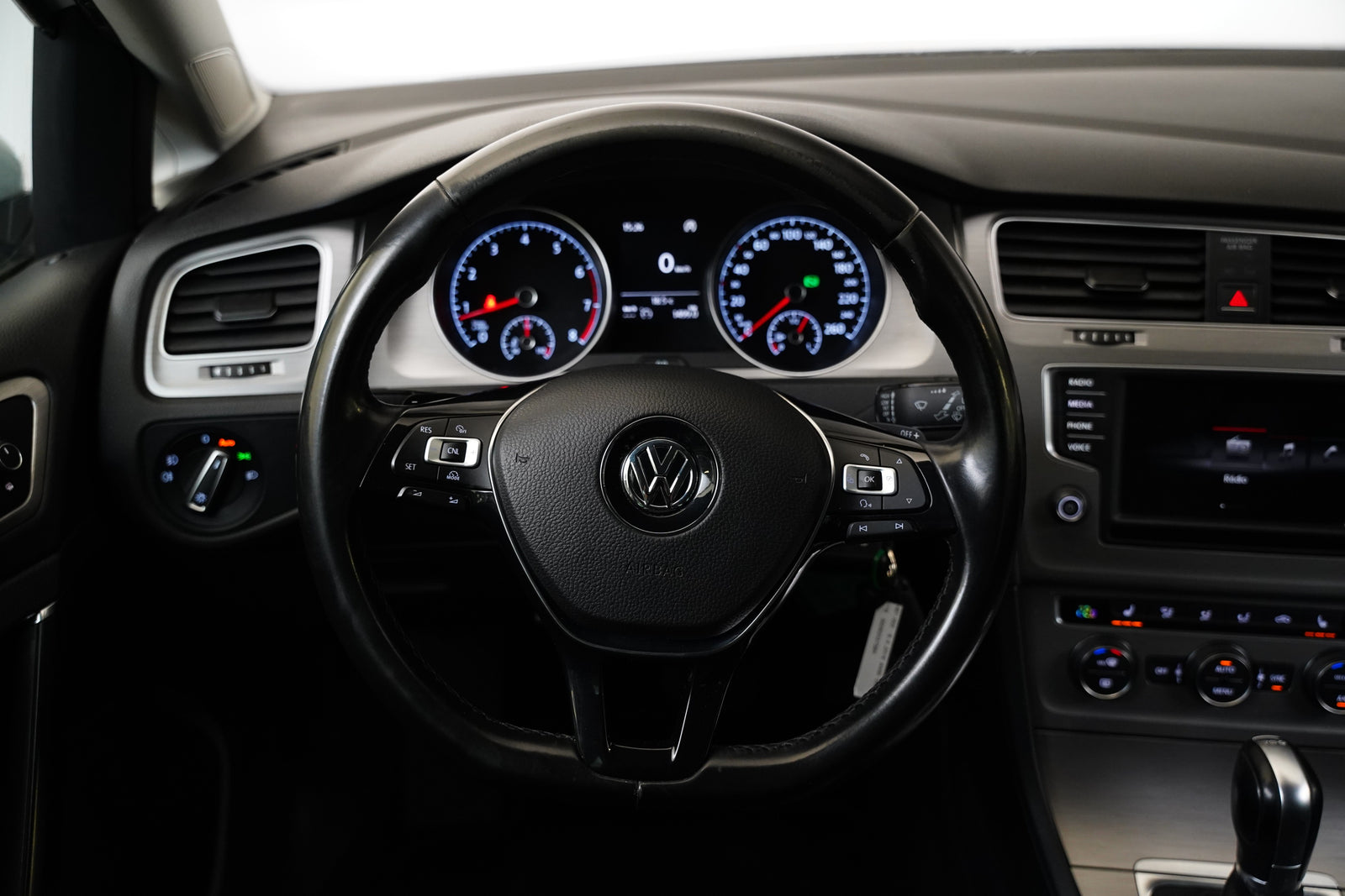 Volkswagen Golf 1.4 TSI 92 kW Comfort Edition – foto 17