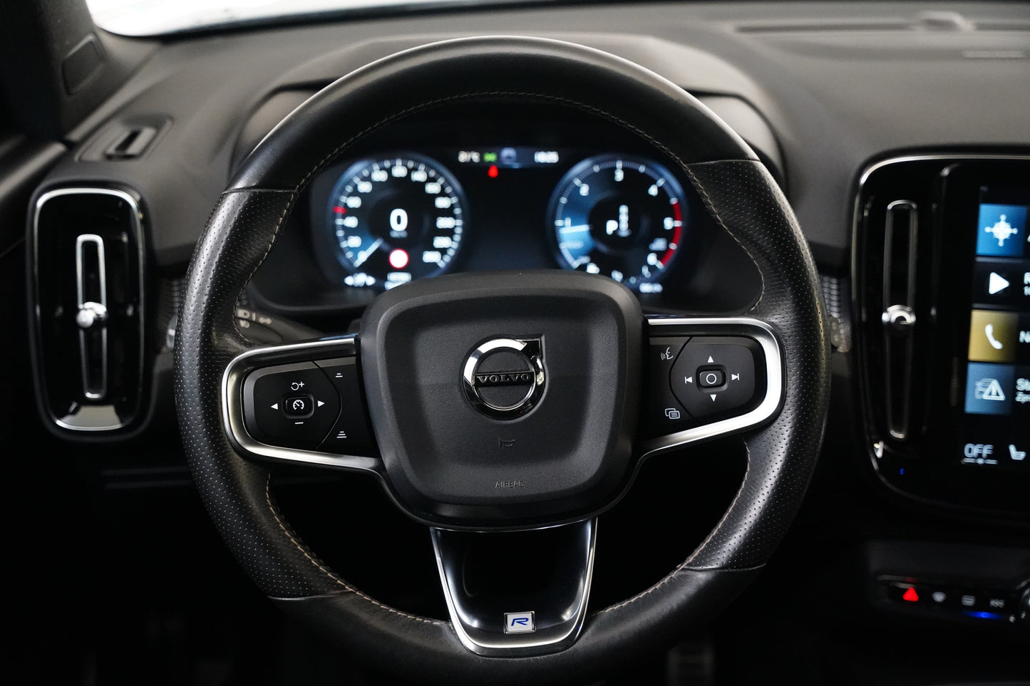 Volvo XC40 2.0 D 140 kW R-design AWD