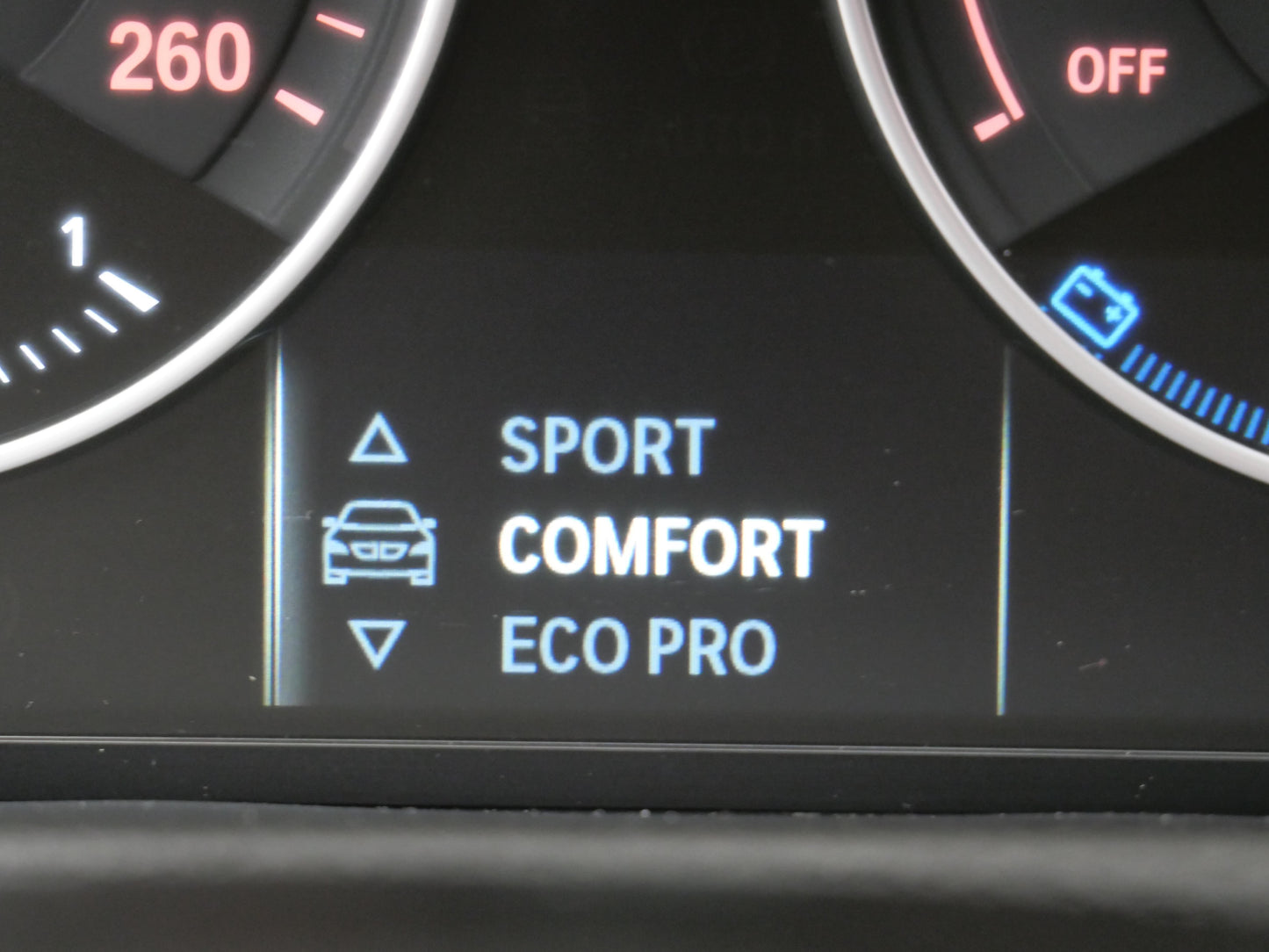 BMW X1 20i 140 kW xDrive Sportline