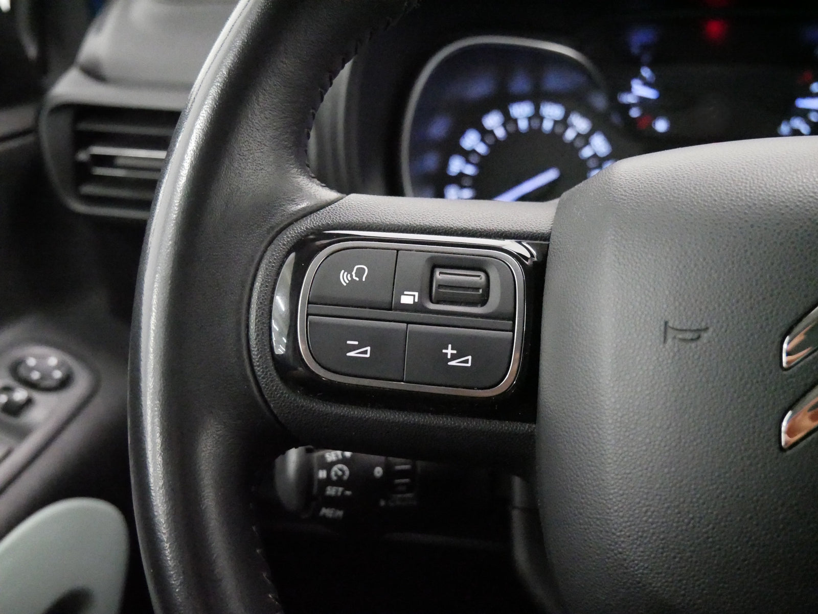 Citroën Berlingo 1.5 e-HDI 96kW – foto 17