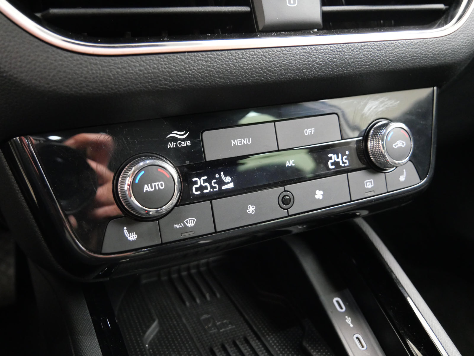 Škoda Scala 1.0 TSI 85kW DSG Top Selection – foto 17