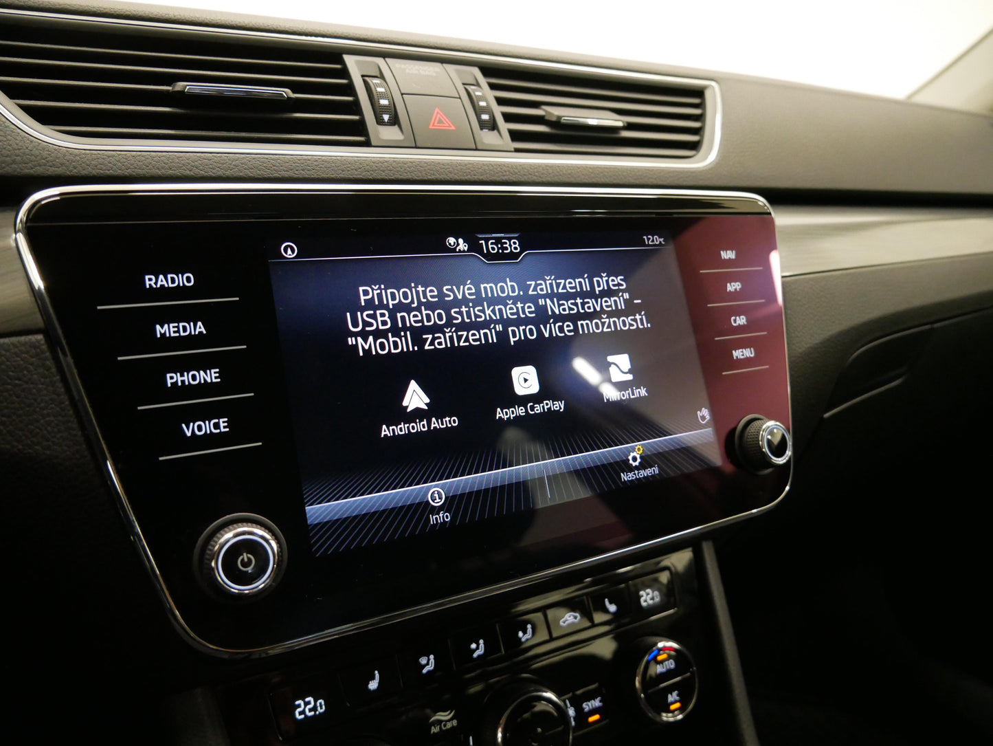 Škoda Superb 2.0 TDI 110 kW Style