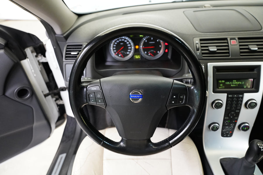 Volvo C70 2.0D 100 kW – foto 17