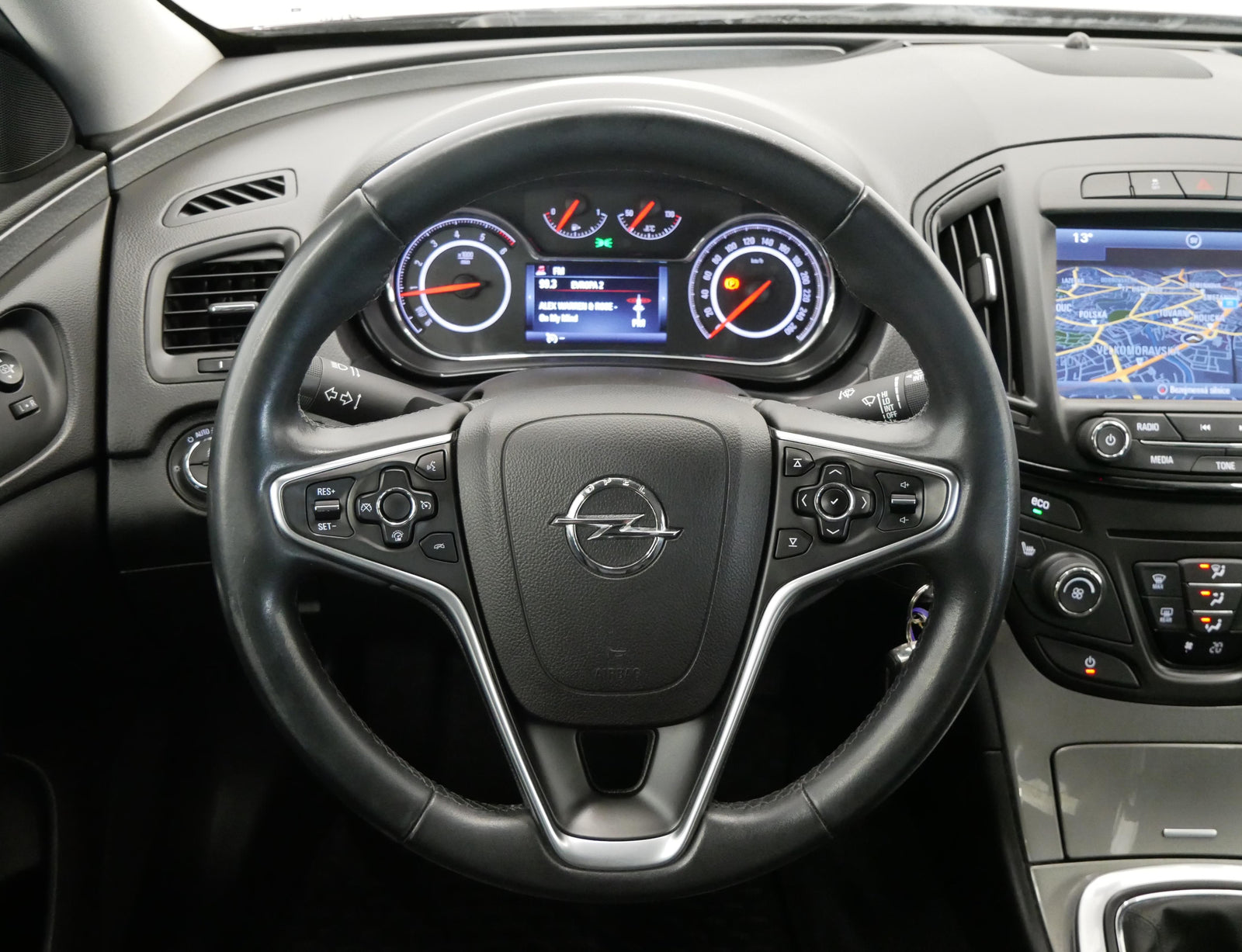 Opel Insignia 1.6 CDTi 88 kW – foto 17