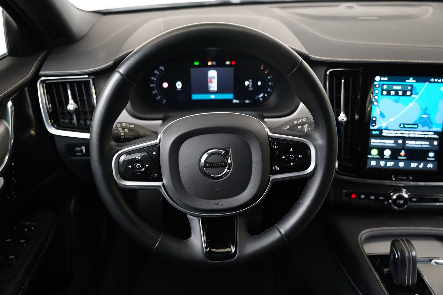 Volvo V90 2.0 B4 145 kW R-Design