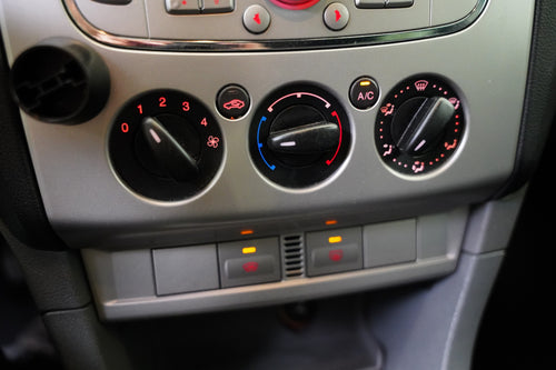 Ford Focus 1.6 16V 74 kW – foto 17