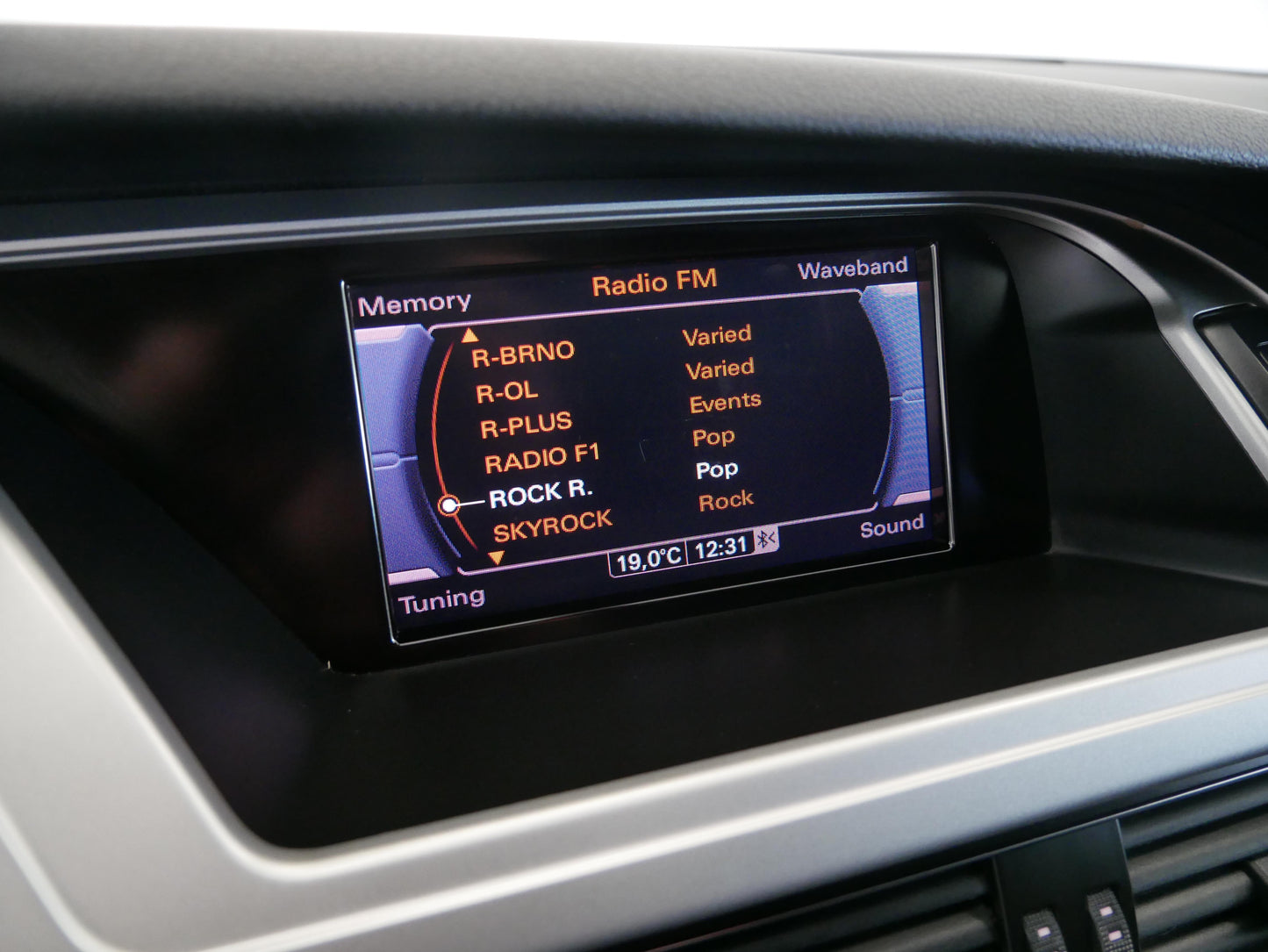 Audi A4 2.0 TDI 125 kW S line 4x4