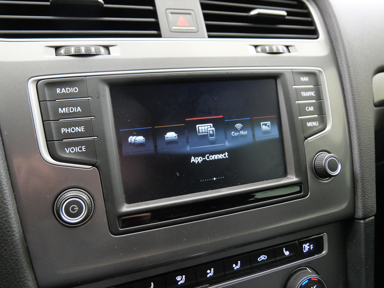 Volkswagen Golf 1.6 TDI 81 kW Lounge – foto 17