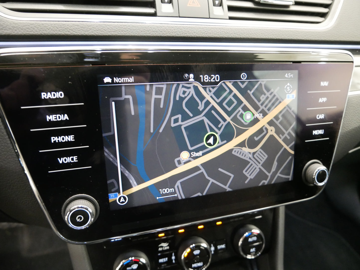 Škoda Superb 2.0 TDI 110 kW L&K