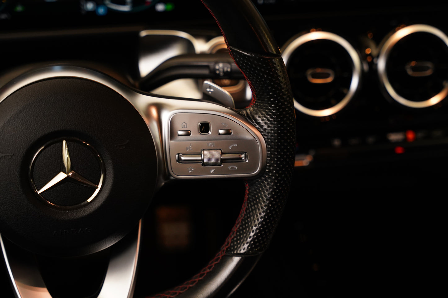 Mercedes-Benz GLB 250 165 kW 4MATIC AMG Line