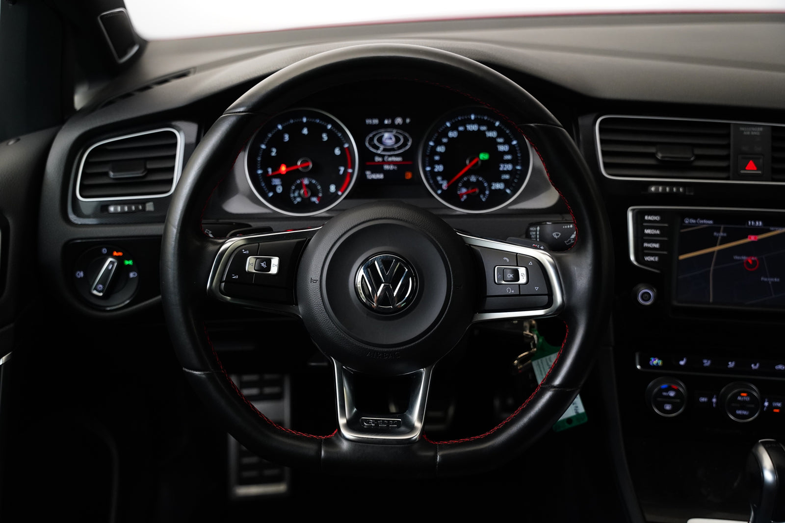 Volkswagen Golf 2.0 TSI 169 kW GTI Performance – foto 17