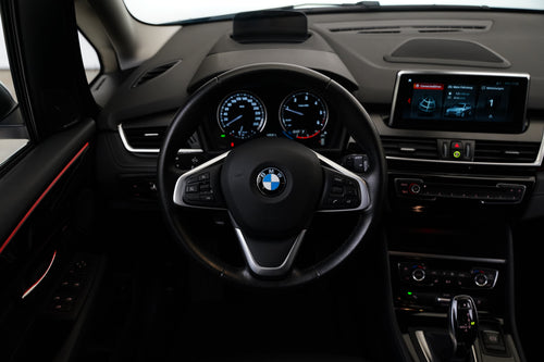 BMW Řada 2 218d 110 kW xDrive Luxury – foto 17