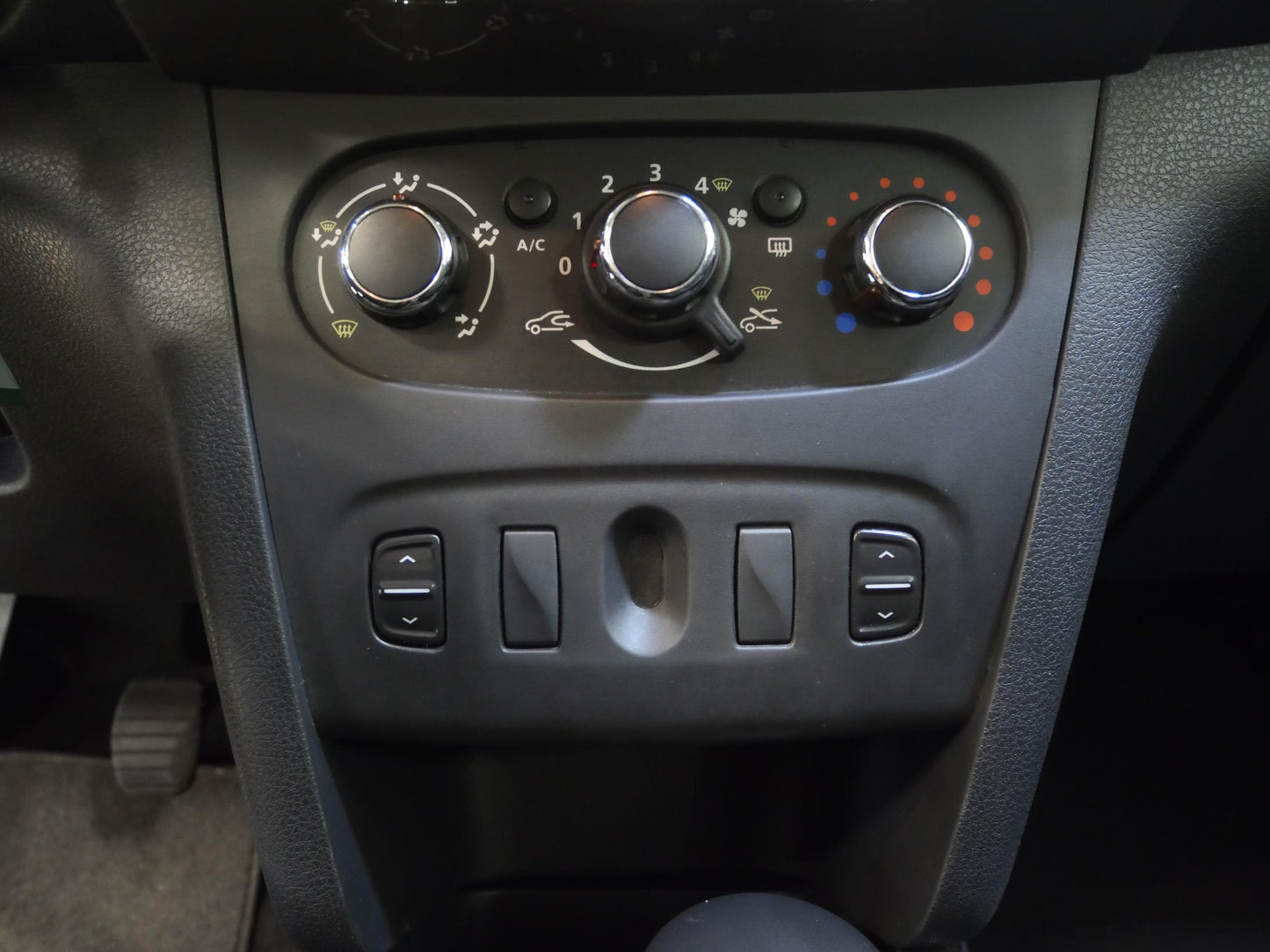 Dacia Logan 1.2 16V 54 kW