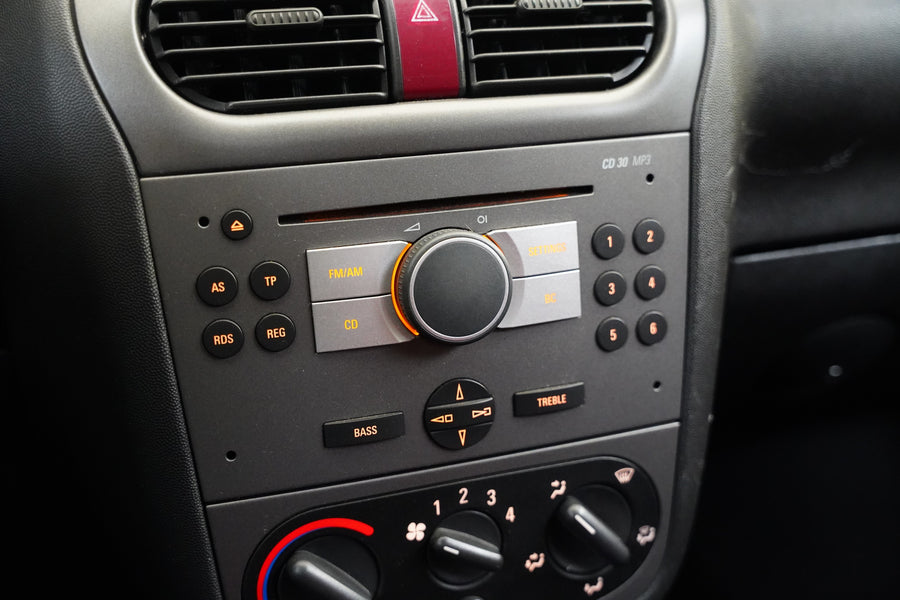Opel Tigra 1.4 16V 66 kW – foto 17