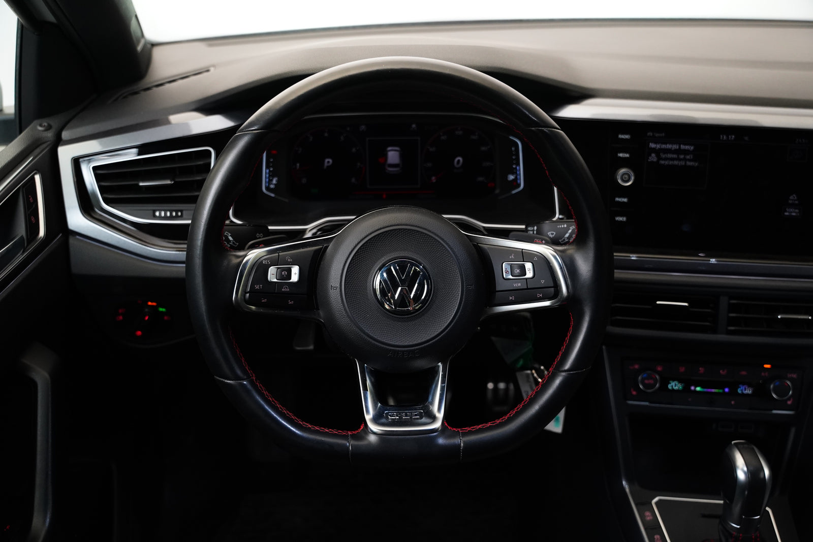 Volkswagen Polo 2.0 TSI 147 kW GTI – foto 17