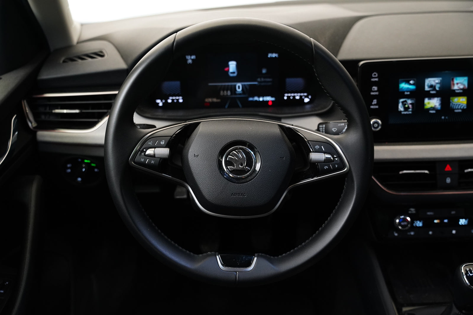 Škoda Scala 1.0 TSI 85 kW – foto 17