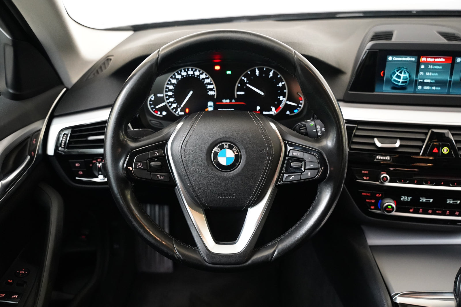 BMW 5 Series 520d xDrive 140 kW – foto 17