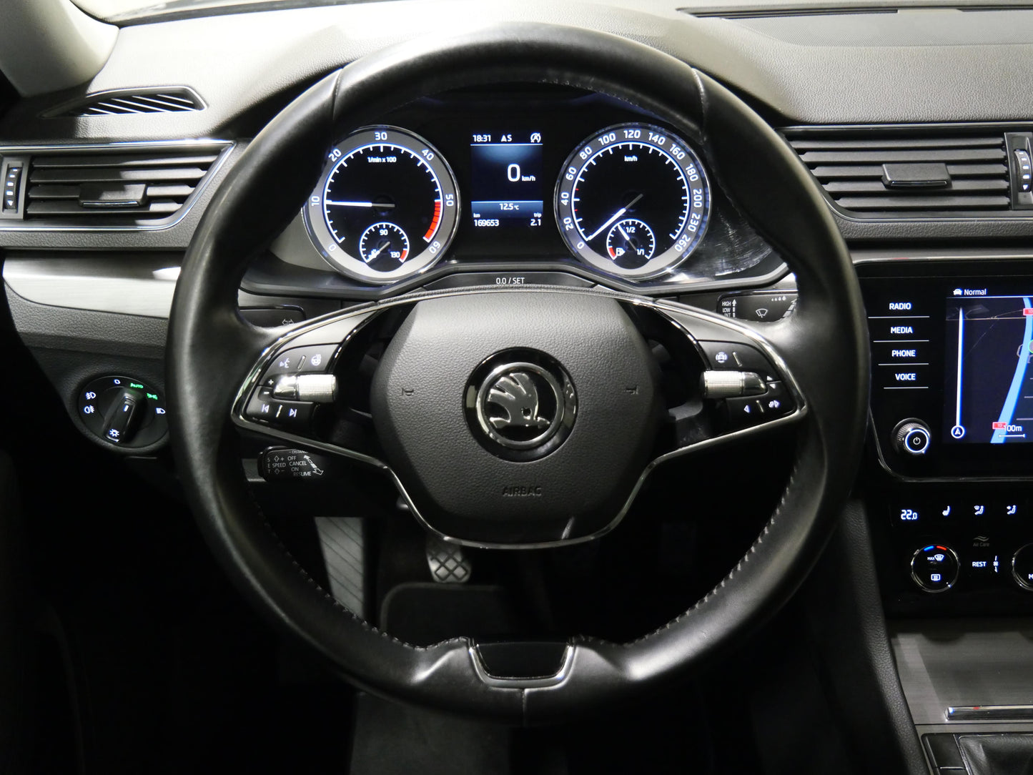 Škoda Superb 2.0 TDI 110 kW Style Extra