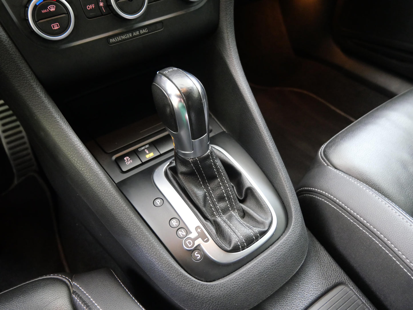 Volkswagen Golf 2.0 TSI 195 kW "R"