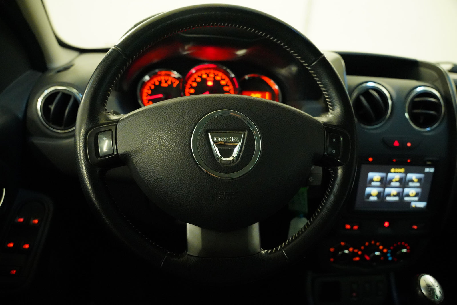 Dacia Duster 1.6 SCe 84 kW Prestige 4x2 – foto 17
