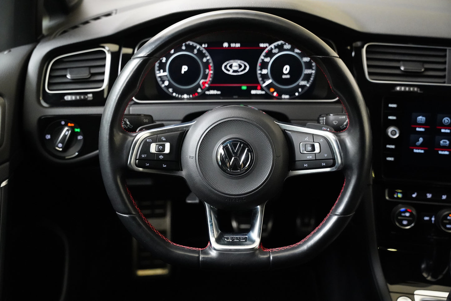 Volkswagen Golf 2.0 TSI 180 kW GTI Performance
