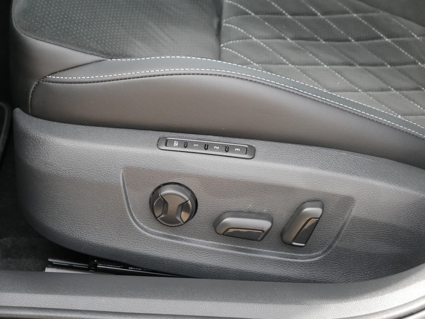 Škoda Superb 2.0 TDI 147 kW Sportline