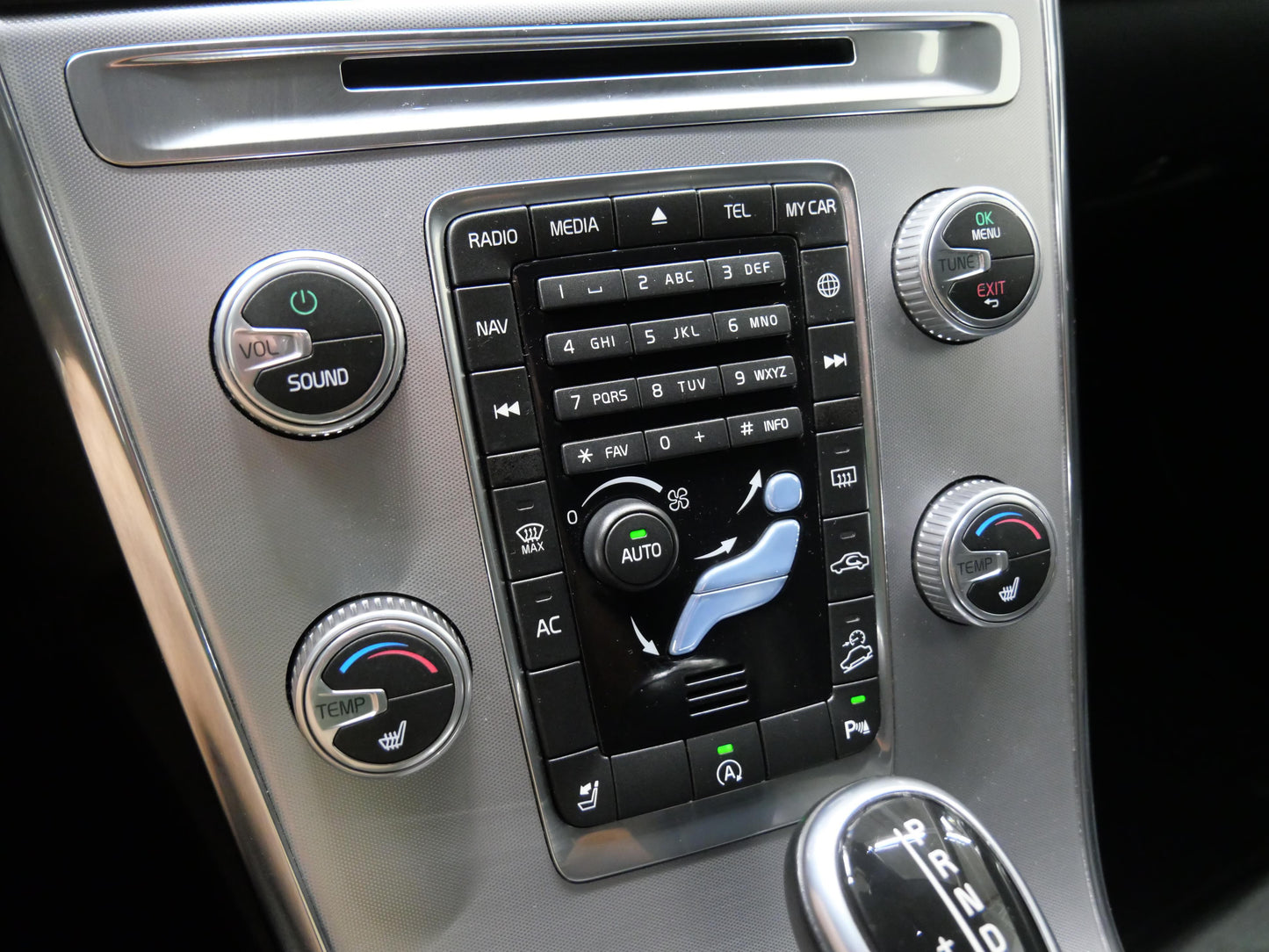 Volvo XC60 2.4 D 140 kW Momentum