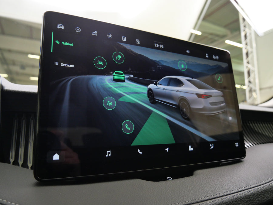 Škoda Superb 2.0 TDI 142 kW DSG 4x4 L&K – foto 17