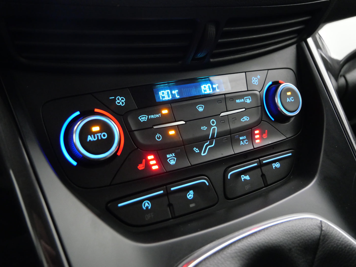 Ford C-MAX 1.0 EcoBoost 92 kW Titanium