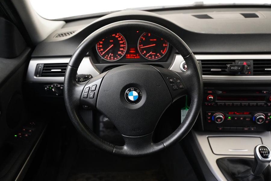 BMW Řada 3 318i 105 kW – foto 17