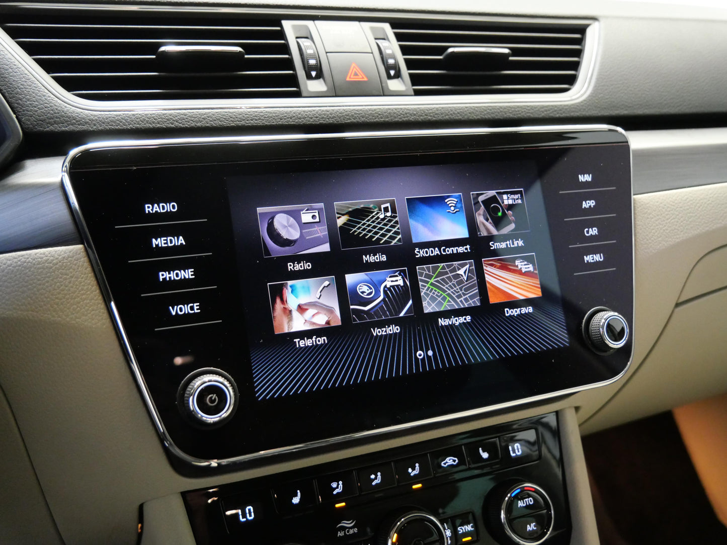 Škoda Superb 2.0 TDI 140 kW Style