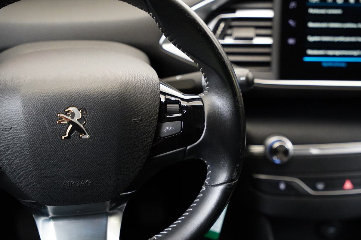 Peugeot 308 1.2 PT 96 kW
