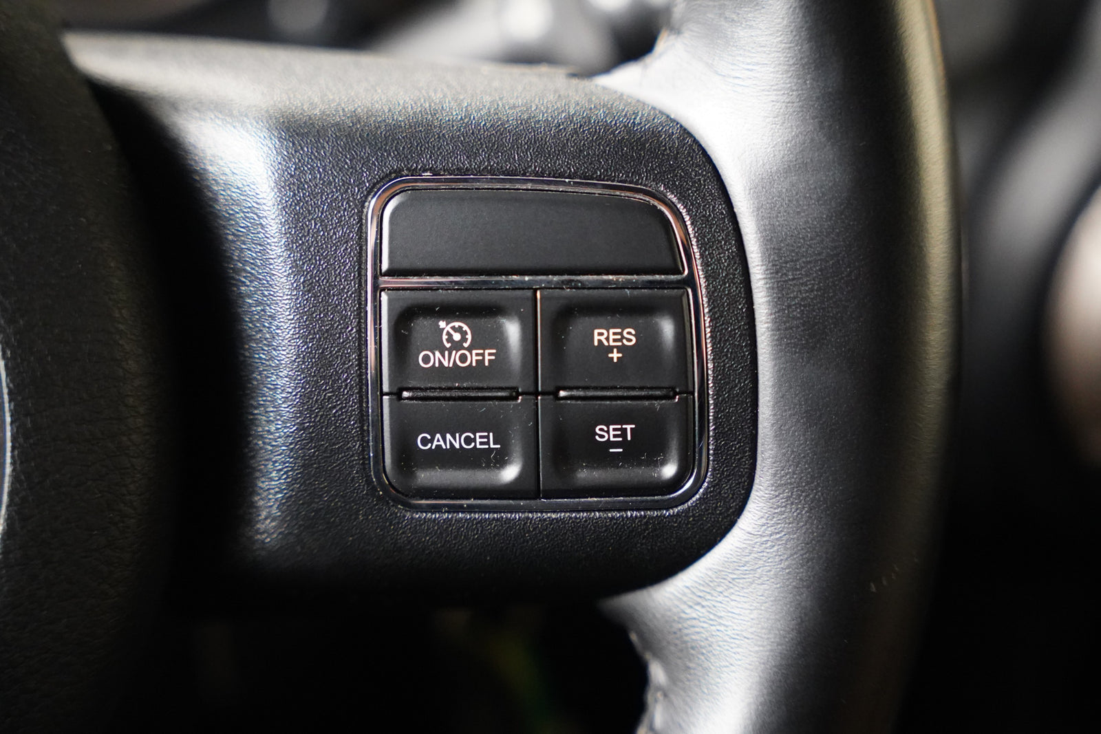 Jeep Wrangler 2.8 CRD 147 kW Rubicon 75th Ed – foto 17