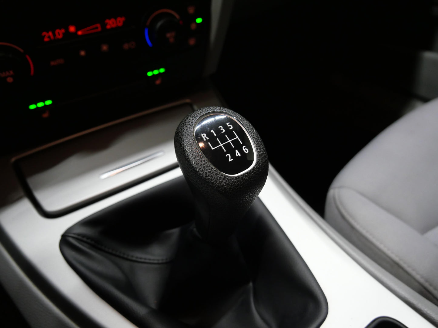 BMW 3 Series 318i 95 kW