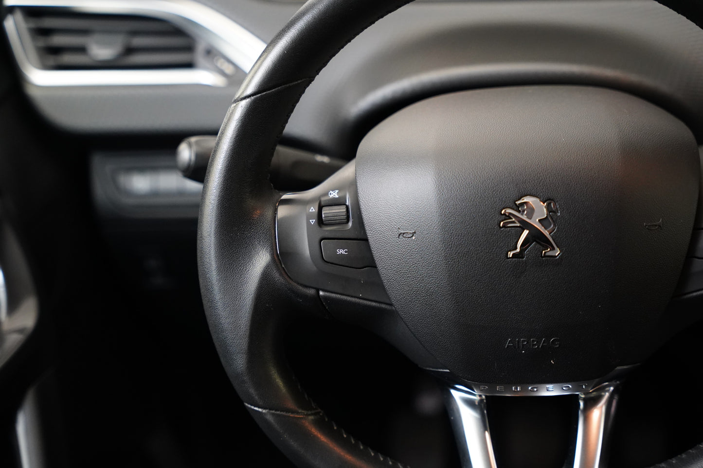 Peugeot 2008 1.2 PureTech 61 kW
