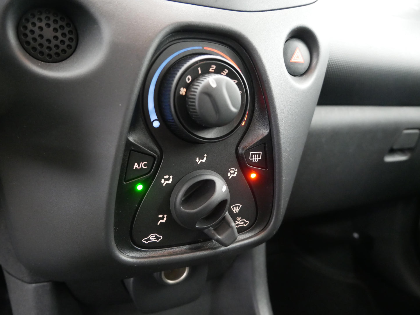 Toyota Aygo 1.0 VVT-i 53 kW X