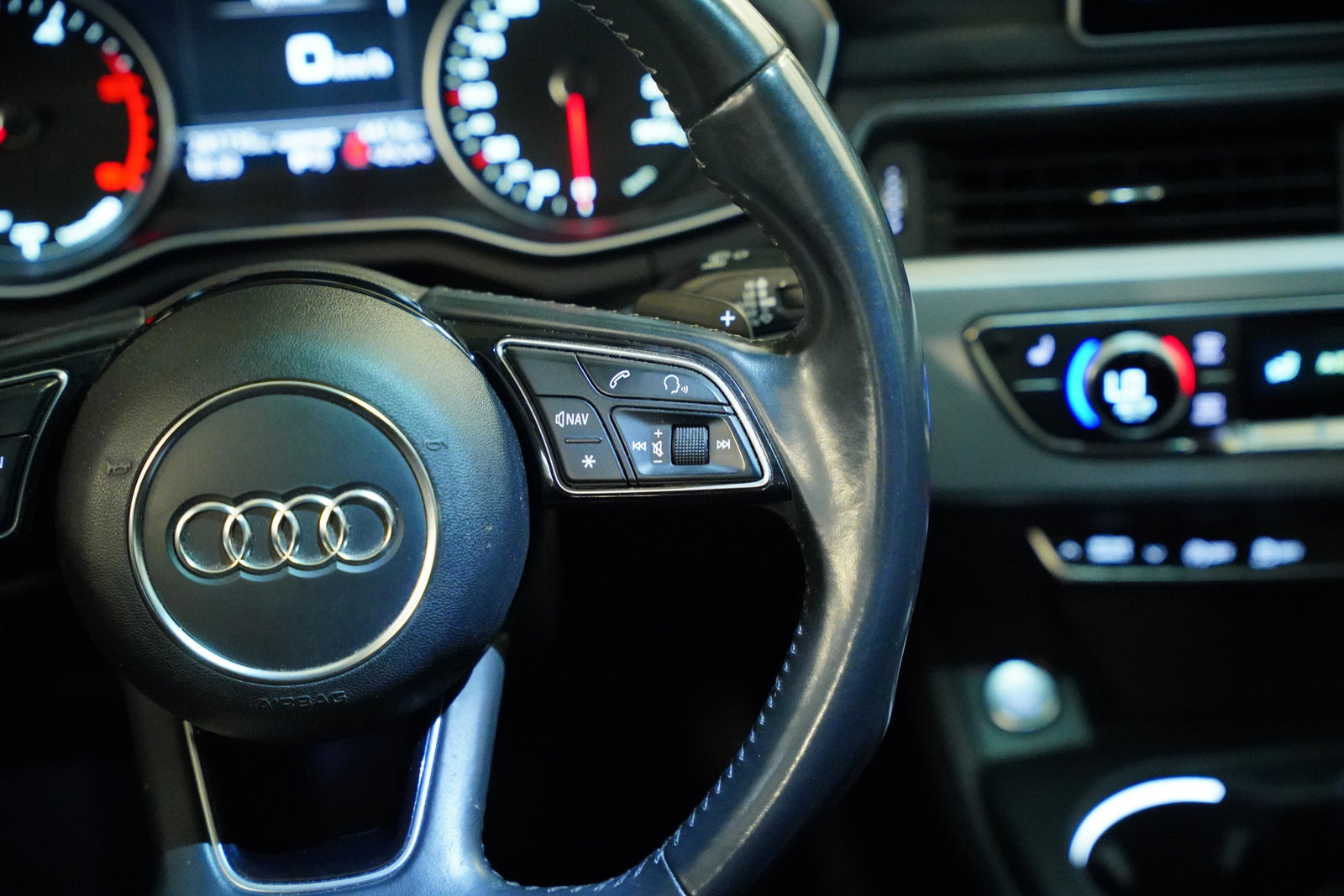 Audi A4 2.0 110 KW AVANT – foto 17