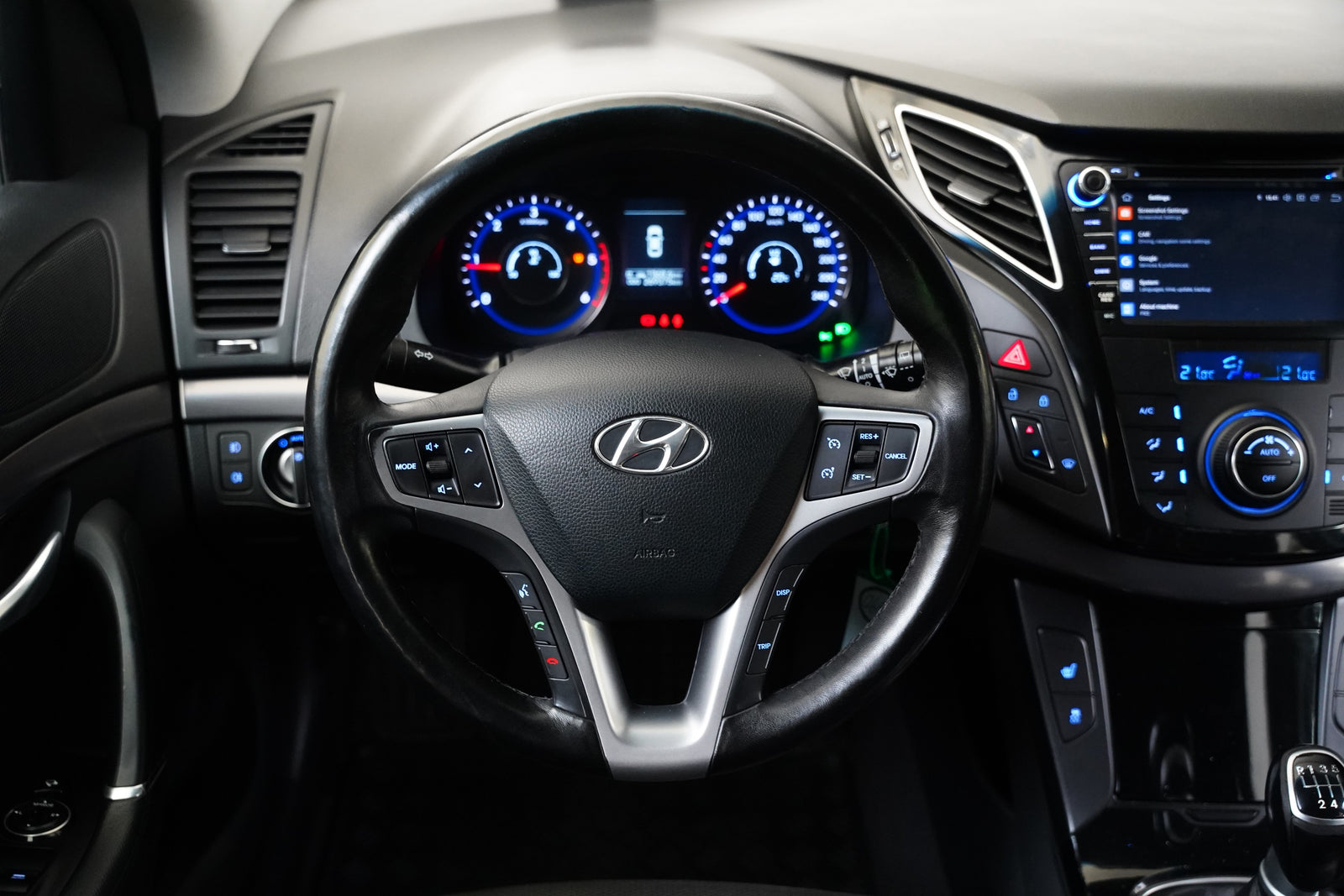 Hyundai i40 1.7 CRDI 100 kW – foto 17