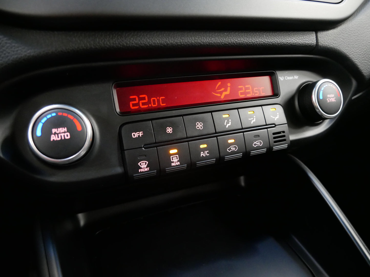 Kia Motors Carens 1.6 GDi 99 kW