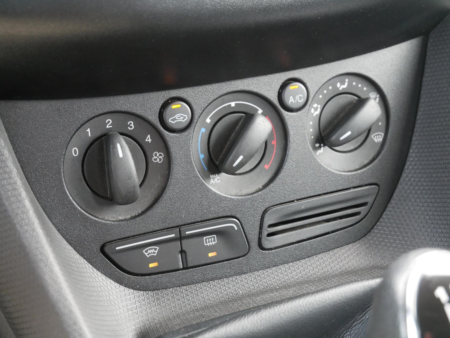 Ford Tourneo Connect 1.5 TDCI 74 kW TREND