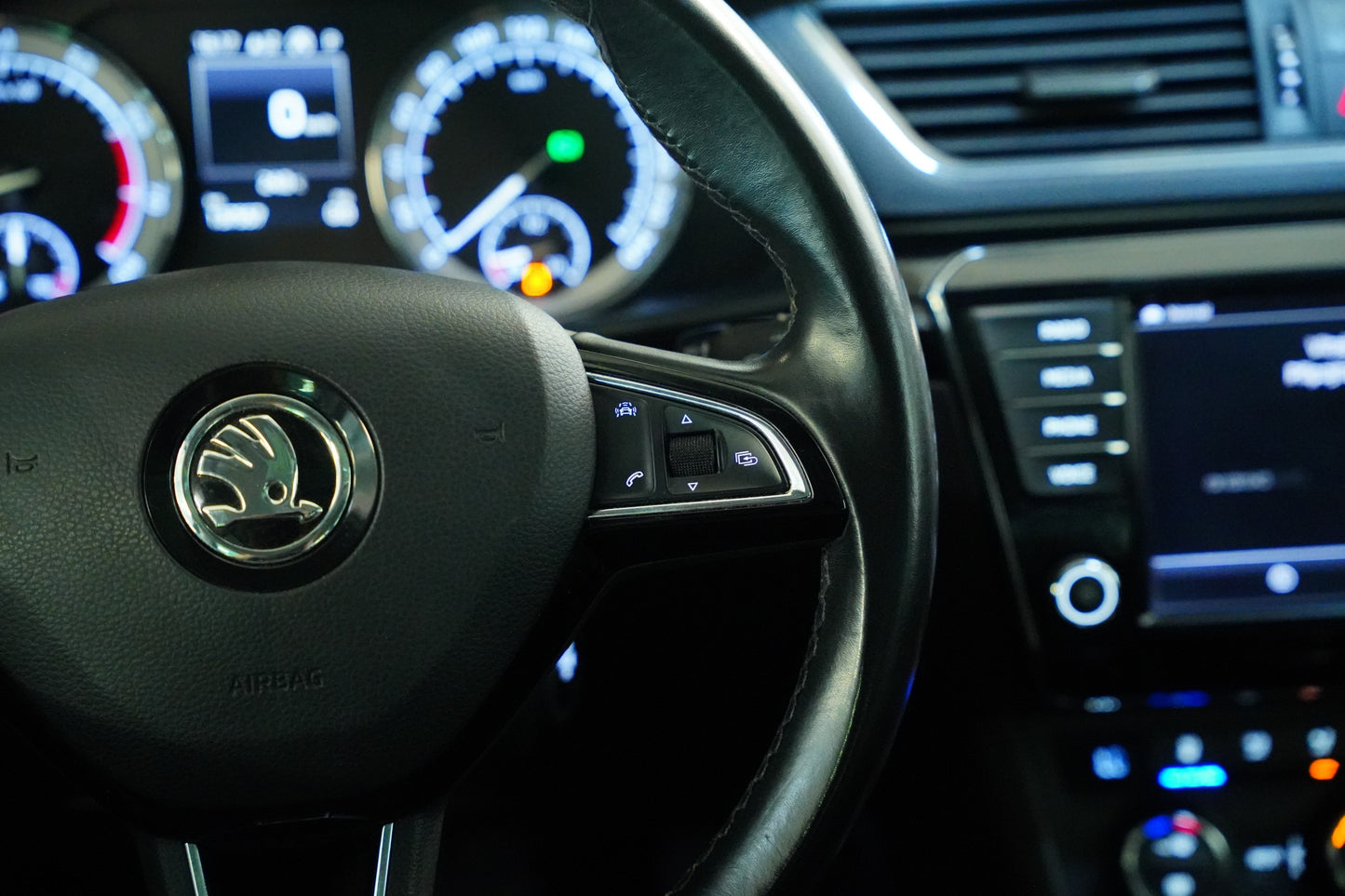 Škoda Superb 1.8 TSI 132 kW DSG L&K