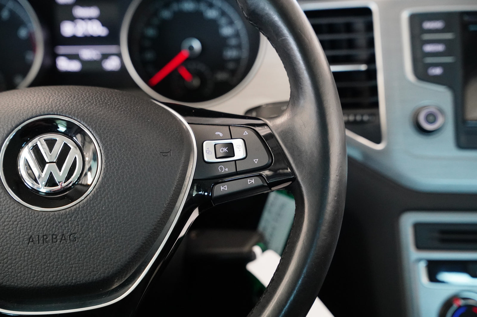 Volkswagen Golf 1.2 TSI 81 kW Comfortline – foto 17