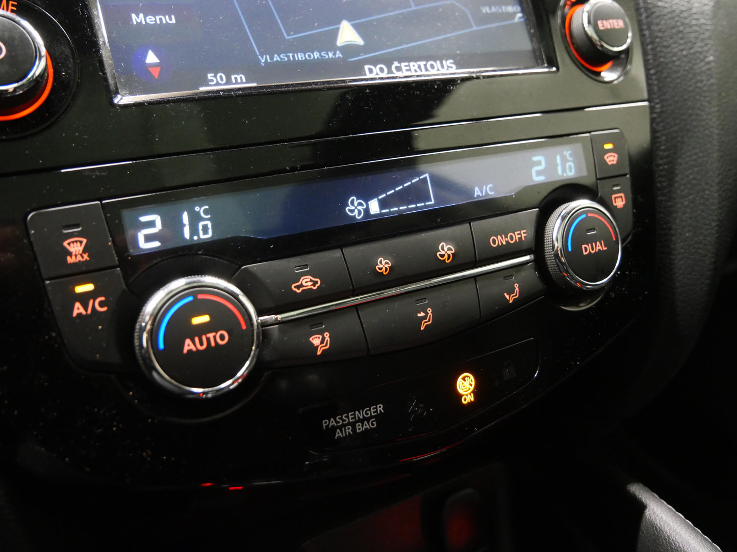 Nissan Qashqai 1.2 i 85 kW N-Connecta