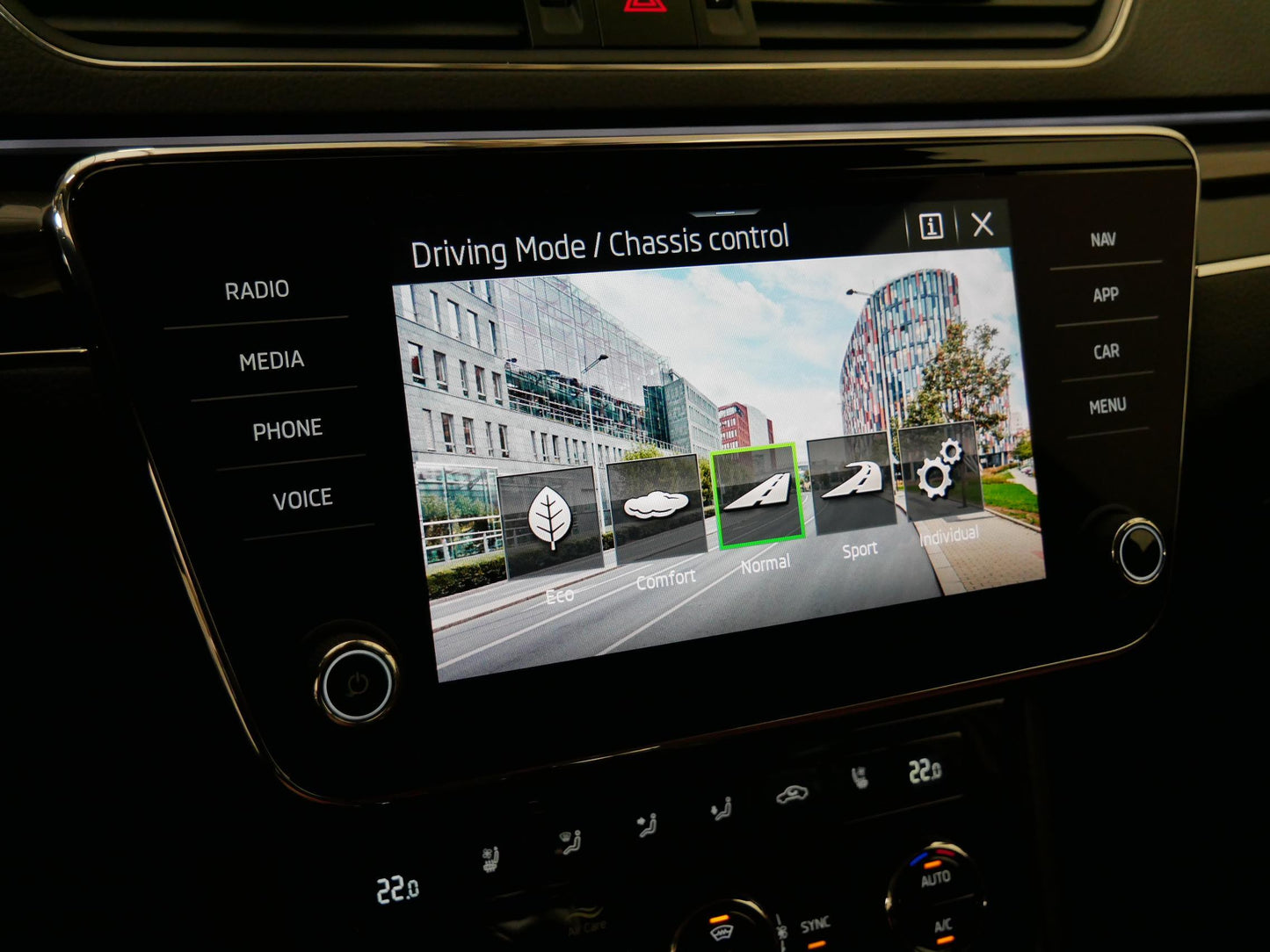 Škoda Superb 2.0 TDI 147 kW L&K