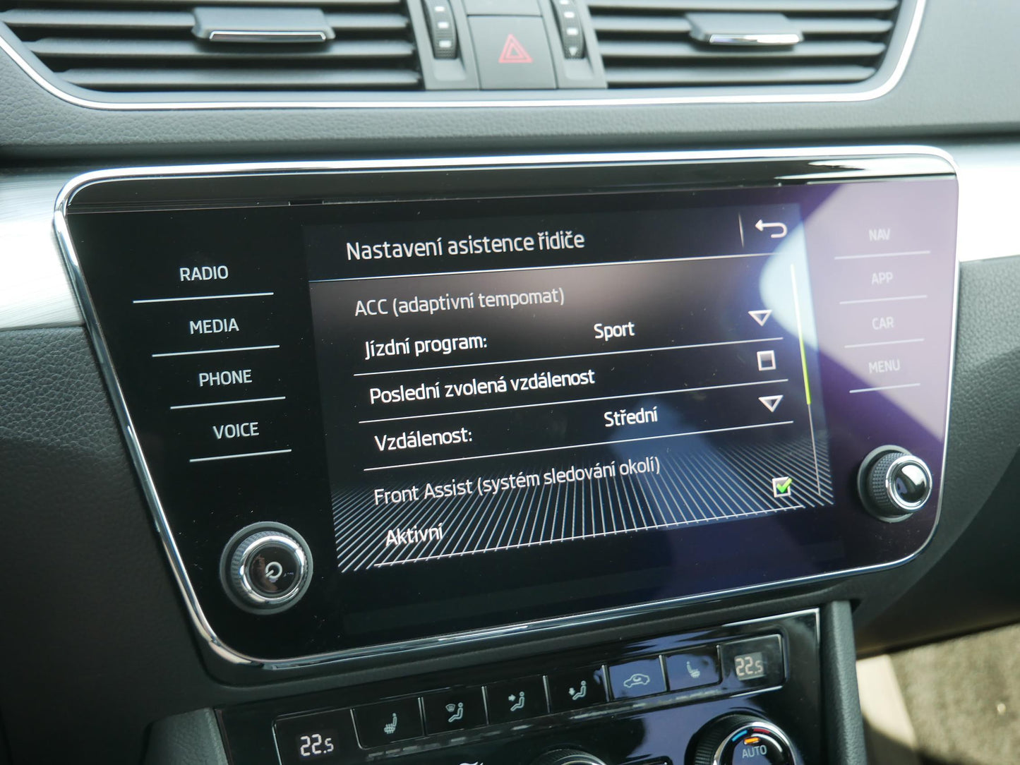 Škoda Superb 2.0 TDI 110 kW Ambition Plus