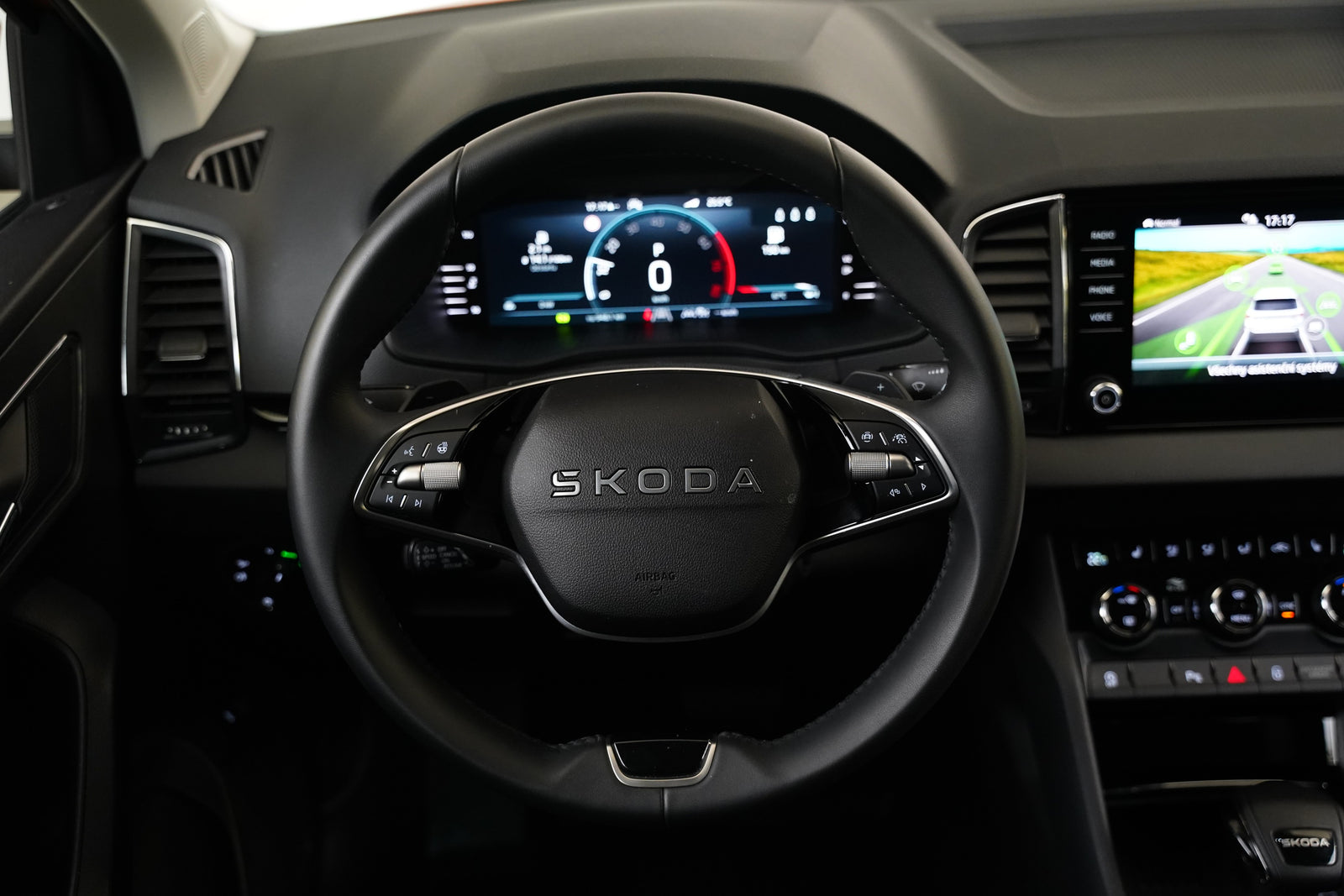 Škoda Karoq 1.5 TSI 110 kW Top Selection – foto 17