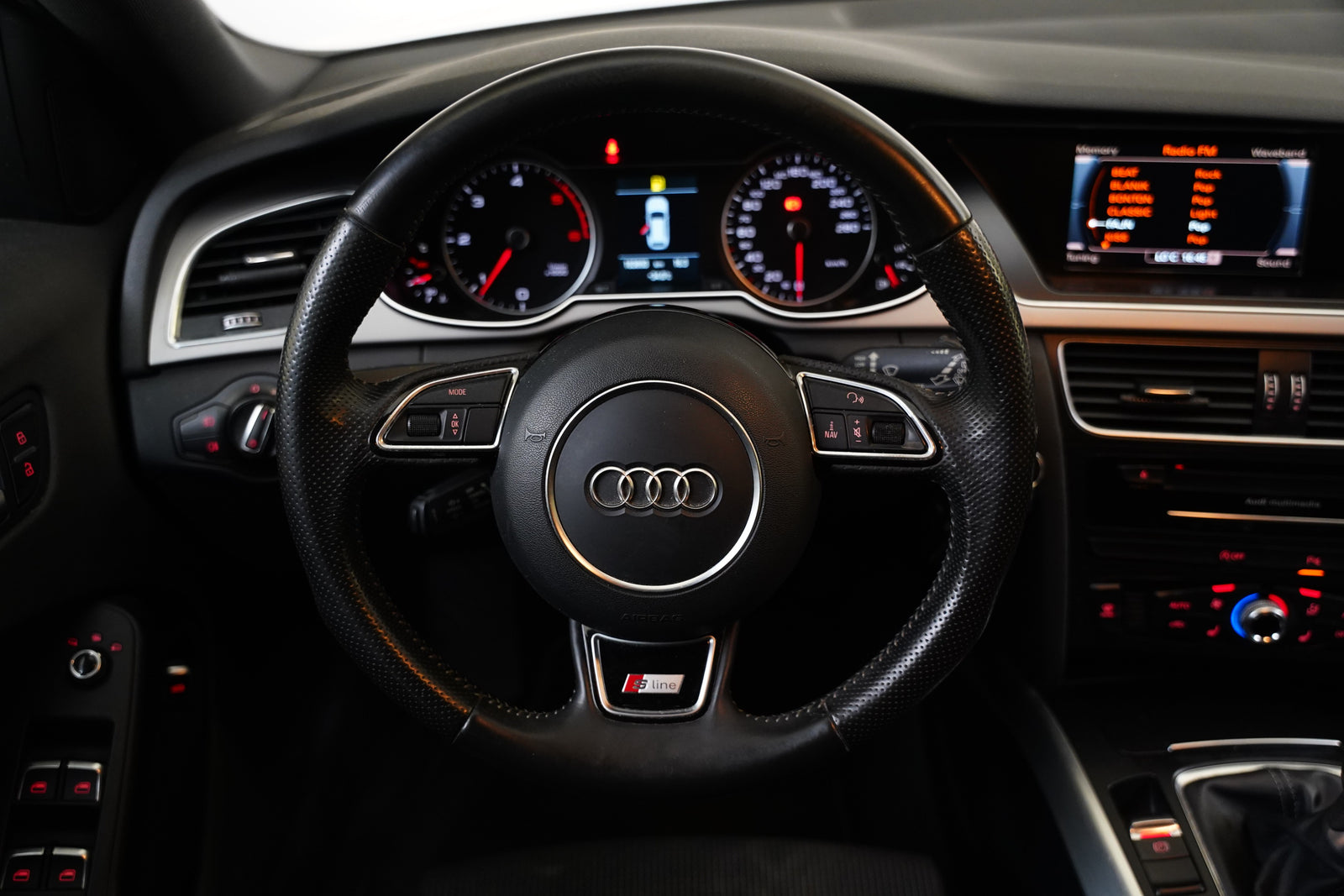 Audi A4 2.0 TDI 110 kW S line plus – foto 17
